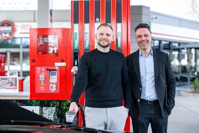 Inbetriebnahme der zweiten Super E20-Zapfsäule in Deutschland